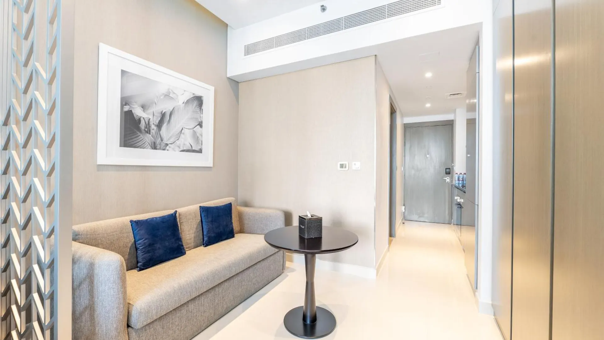 Downtown Ultra Luxury - Studio Suite - 5 Star Hotel Facilities- 15 Min Walk To Dubai Fountain 5*,  United Arab Emirates