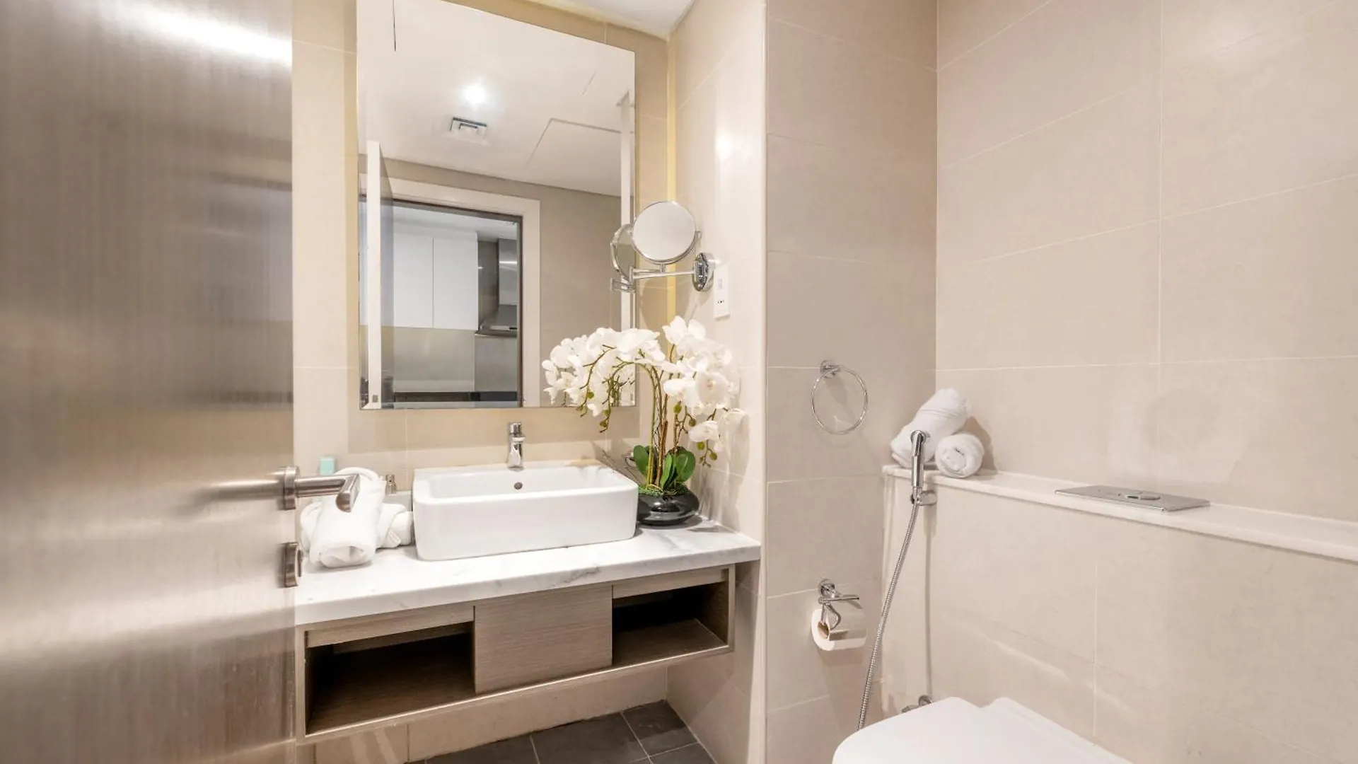 Downtown Ultra Luxury - Studio Suite - 5 Star Hotel Facilities- 15 Min Walk To Dubai Fountain