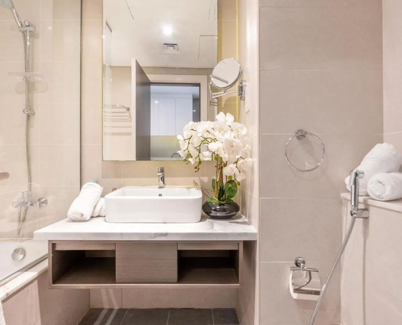 Downtown Ultra Luxury - Studio Suite - 5 Star Hotel Facilities- 15 Min Walk To Dubai Fountain United Arab Emirates