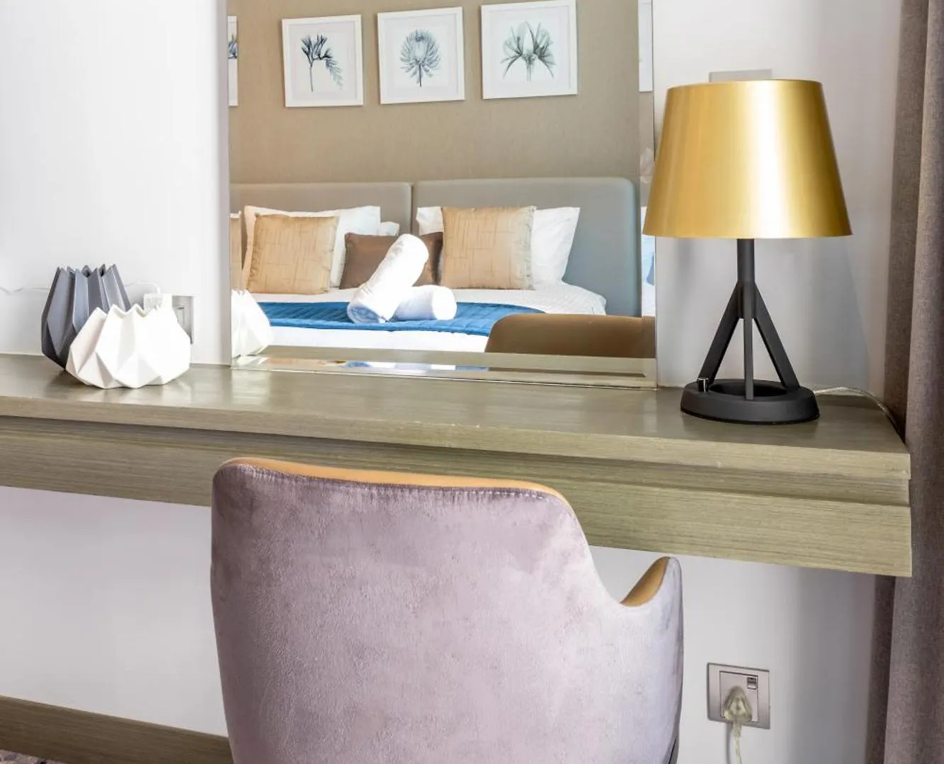 Aparthotel Downtown Ultra Luxury - Studio Suite - 5 Star Hotel Facilities- 15 Min Walk To Dubai Fountain
