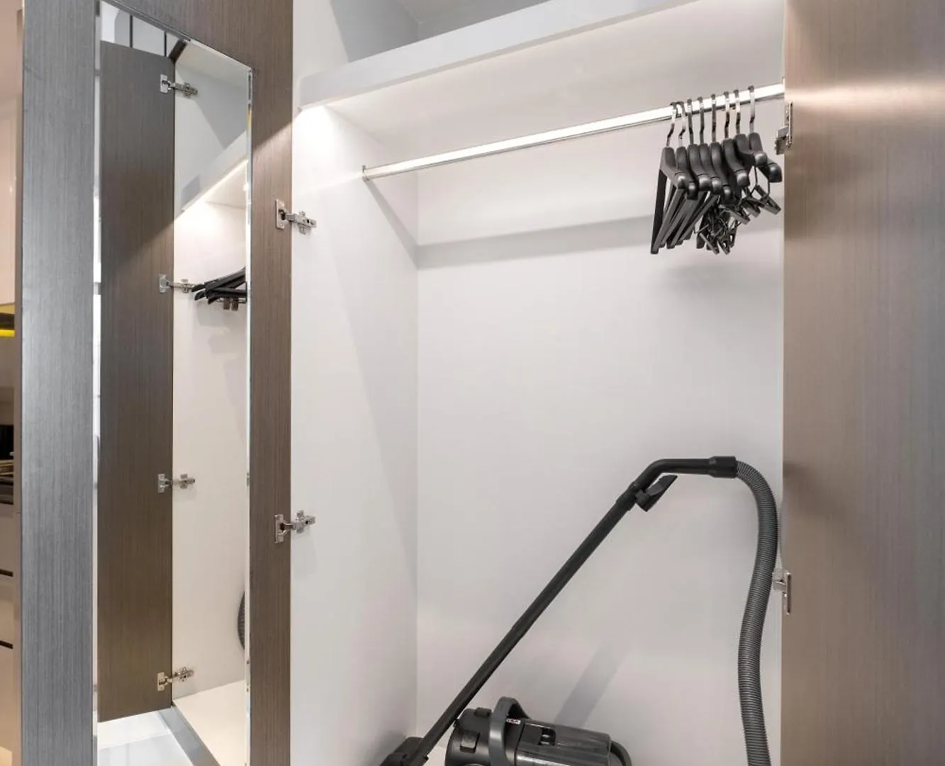 Downtown Ultra Luxury - Studio Suite - 5 Star Hotel Facilities- 15 Min Walk To Dubai Fountain Aparthotel