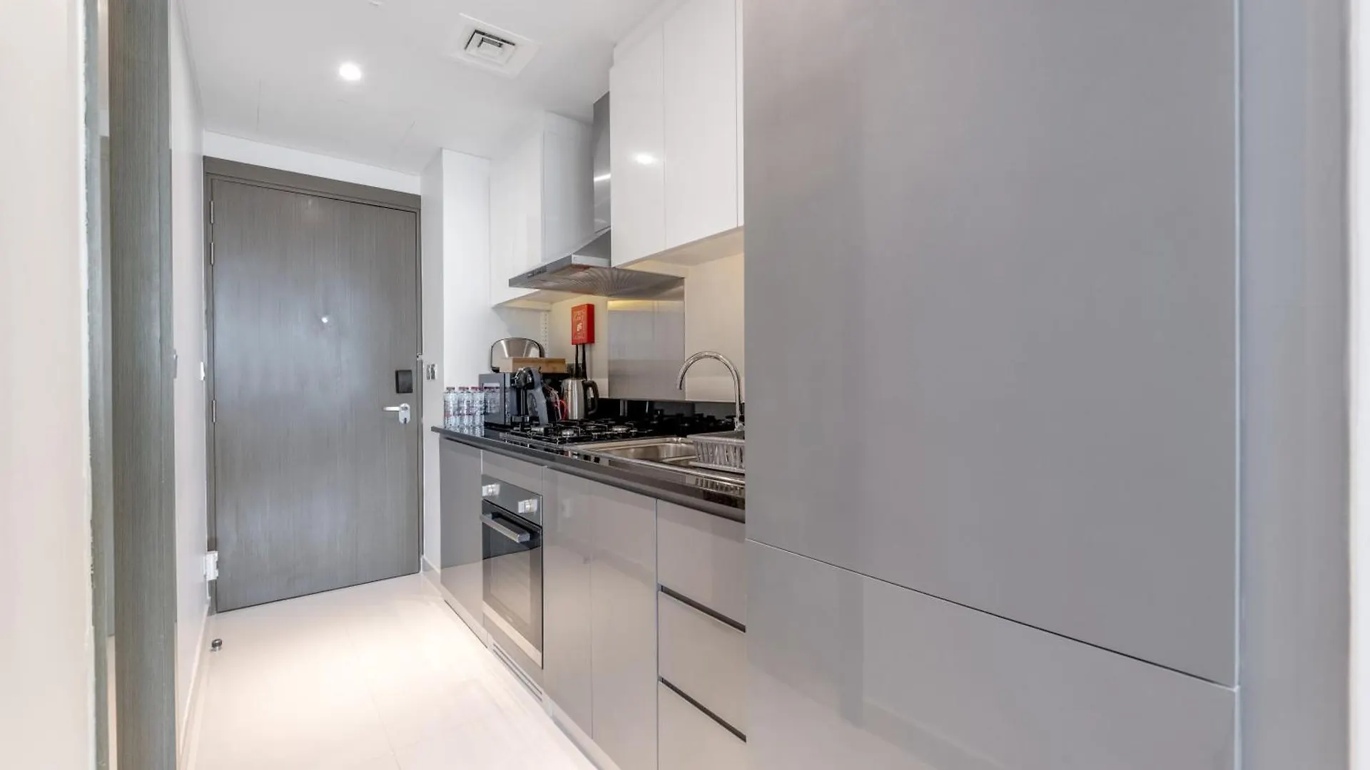 Downtown Ultra Luxury - Studio Suite - 5 Star Hotel Facilities- 15 Min Walk To Dubai Fountain